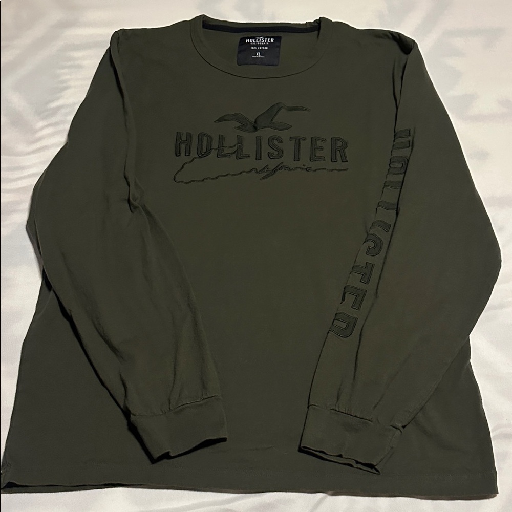 Hollister Men's Dark Green Long Sleeve Tee Size XL
